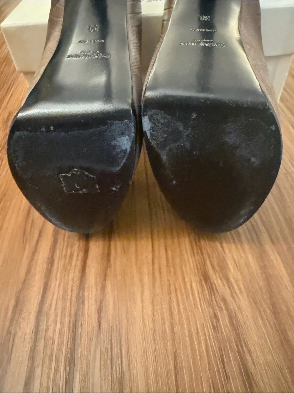 YSL Saint Laurent Brown Croc-Embossed Leather Platform Tribtoo Pumps 38 - Picture 9 of 10